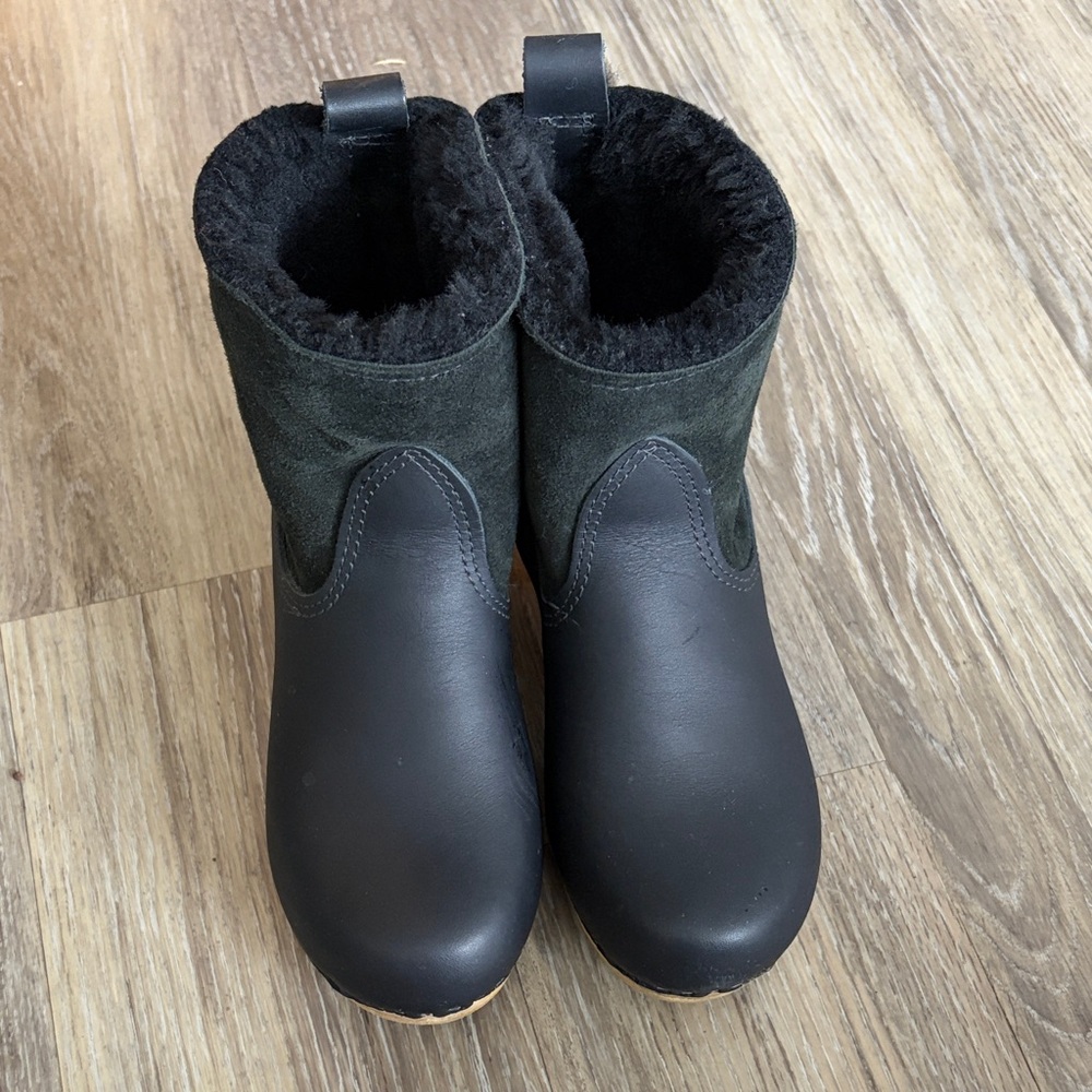 No.6 5" Pull on Shearling Clog Boot on Mid Heel in Black Suede - Picture 2 of 4
